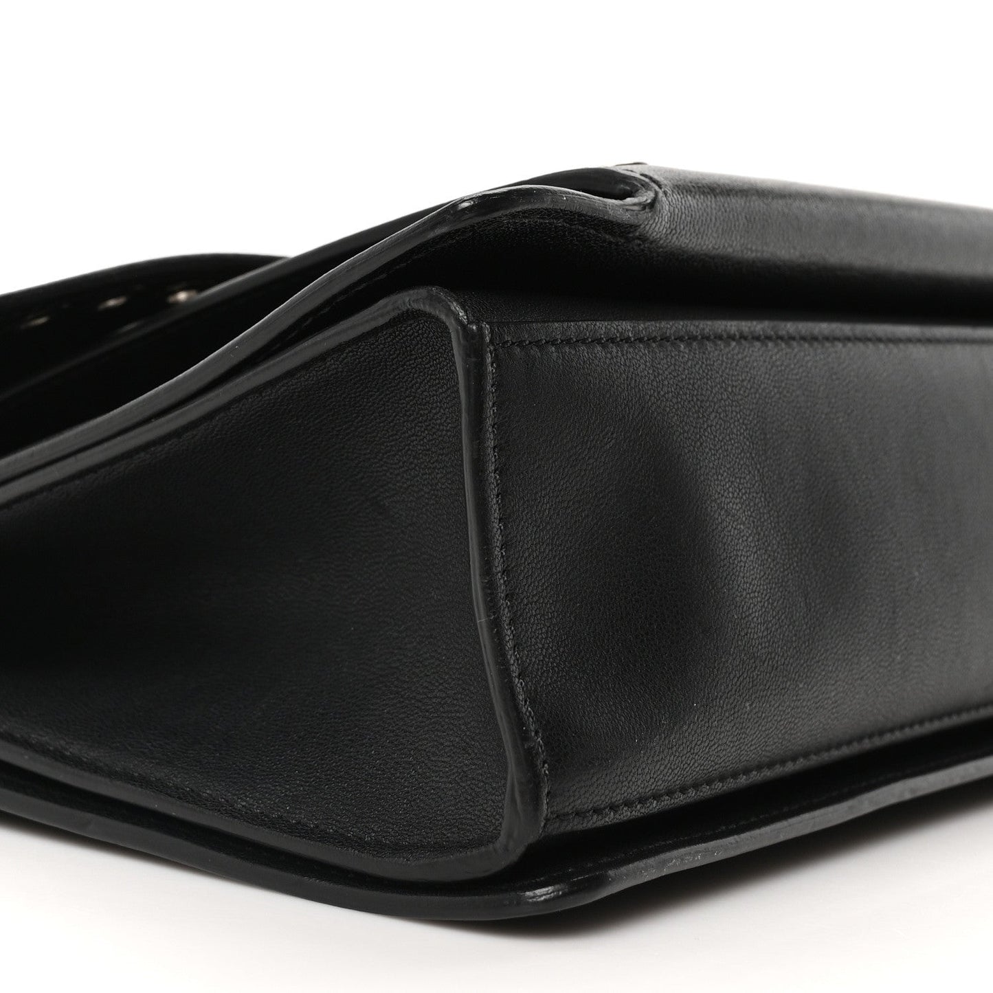 Goatskin Grommet Medium GV3 Shoulder Bag Black