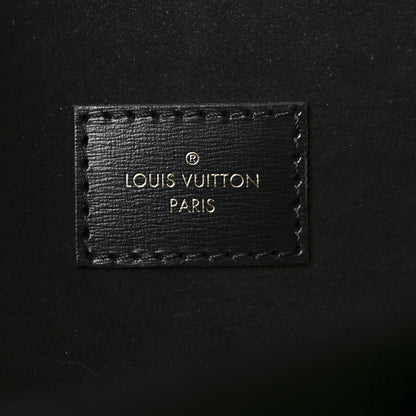 Reverse Monogram Pochette Metis