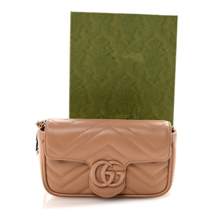 Calfskin Matelasse Monochrome Super Mini GG Marmont Shoulder Bag Camelia