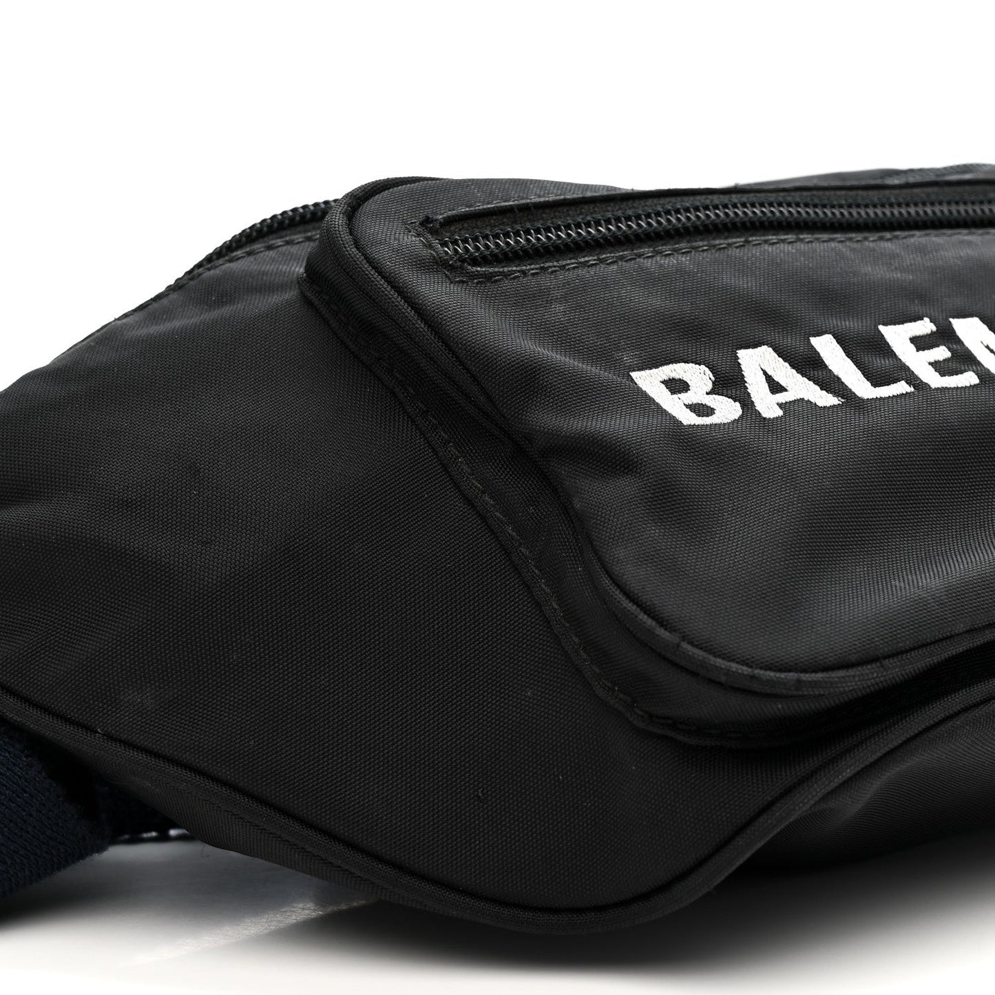 Recycled Sport Nylon Logo Embroidered Wheel Beltpack Black