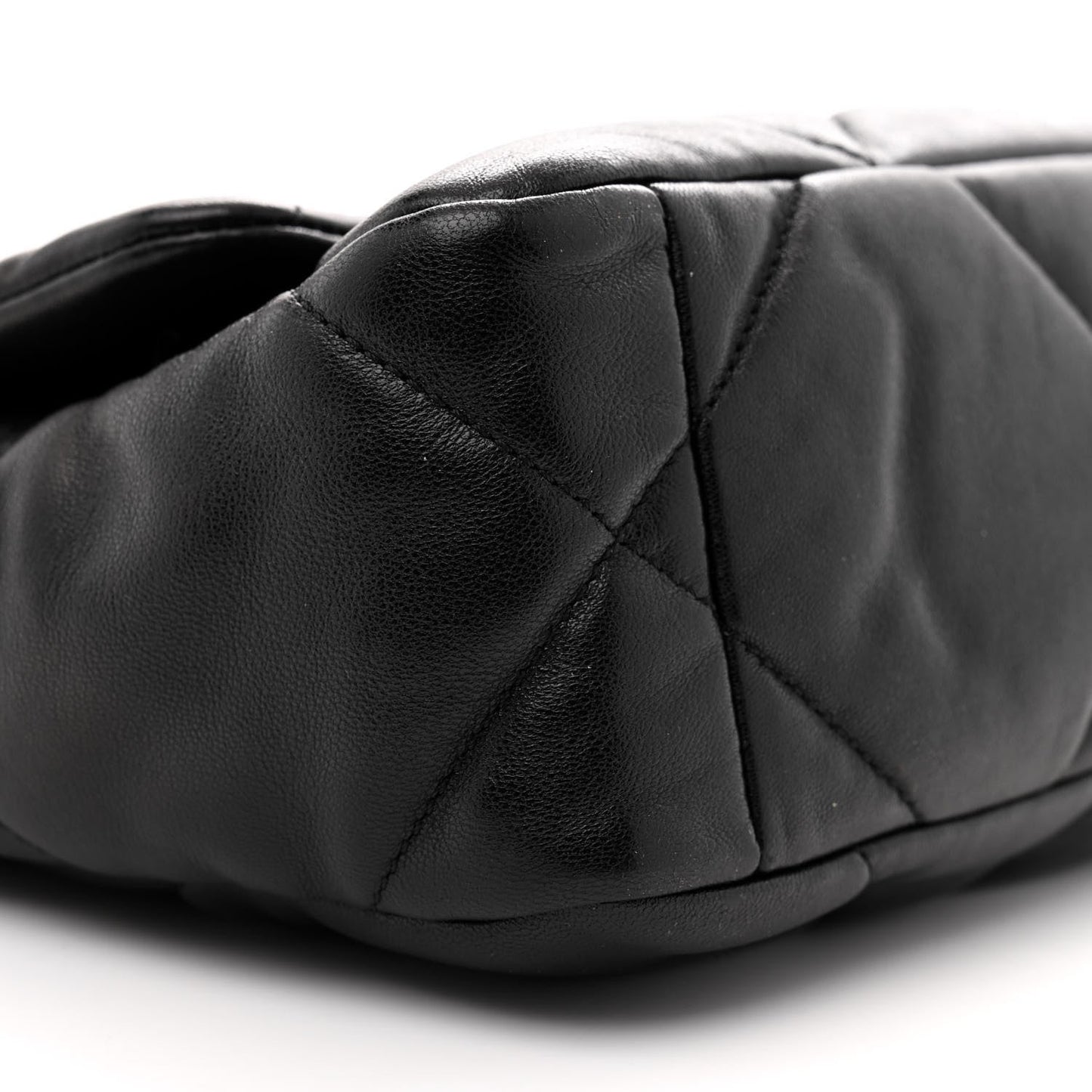 Lambskin Quilted Medium Chanel 19 Flap Black