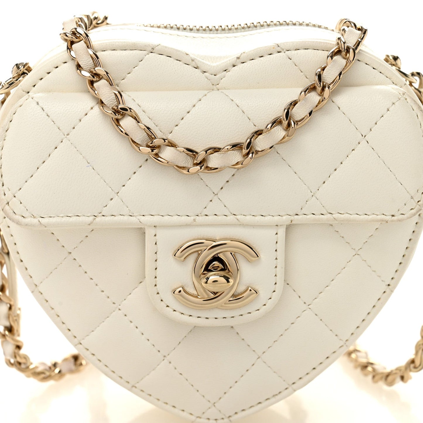 Lambskin Quilted CC In Love Heart Clutch With Chain White