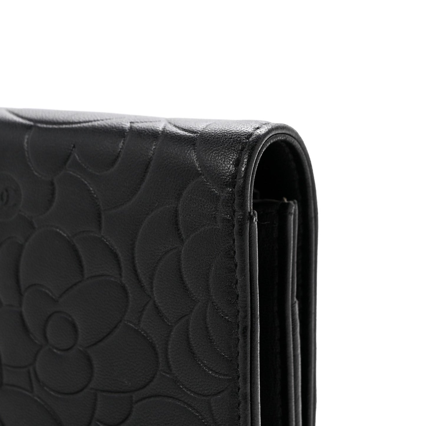Lambskin Camellia Embossed Wallet On Chain WOC Black