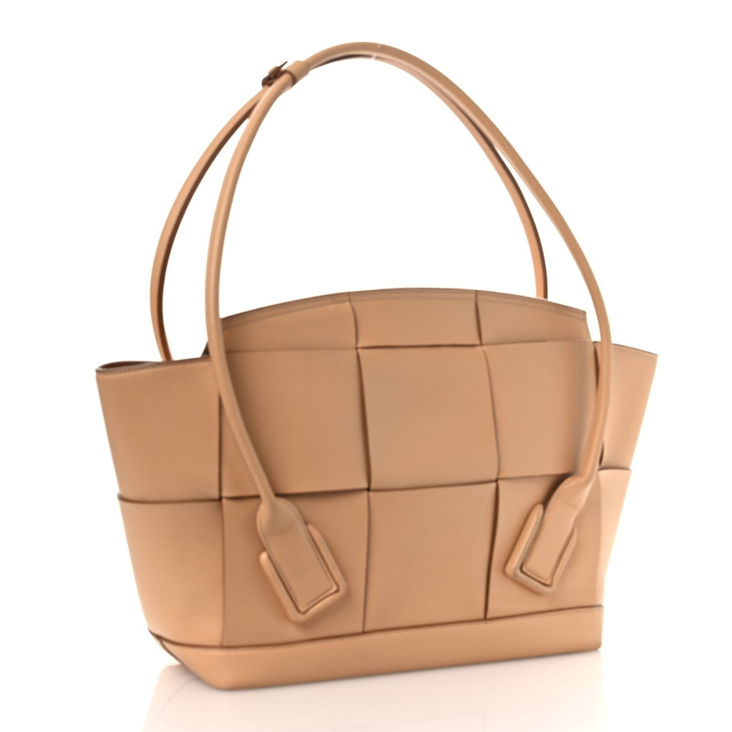 Grained Calfskin Maxi Intrecciato Medium Arco Nude