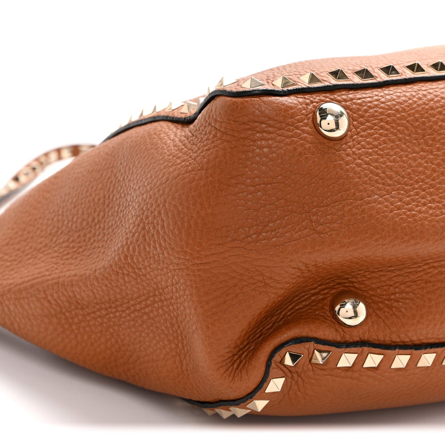 Pebbled Calfskin Medium Rockstud Tote Light Cuir