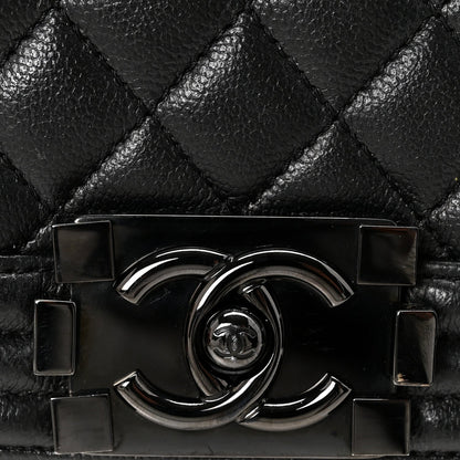 Caviar Quilted Medium Boy Flap So Black