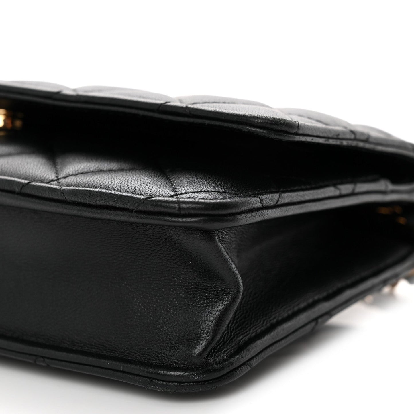 Lambskin Quilted Wallet On Chain WOC Black