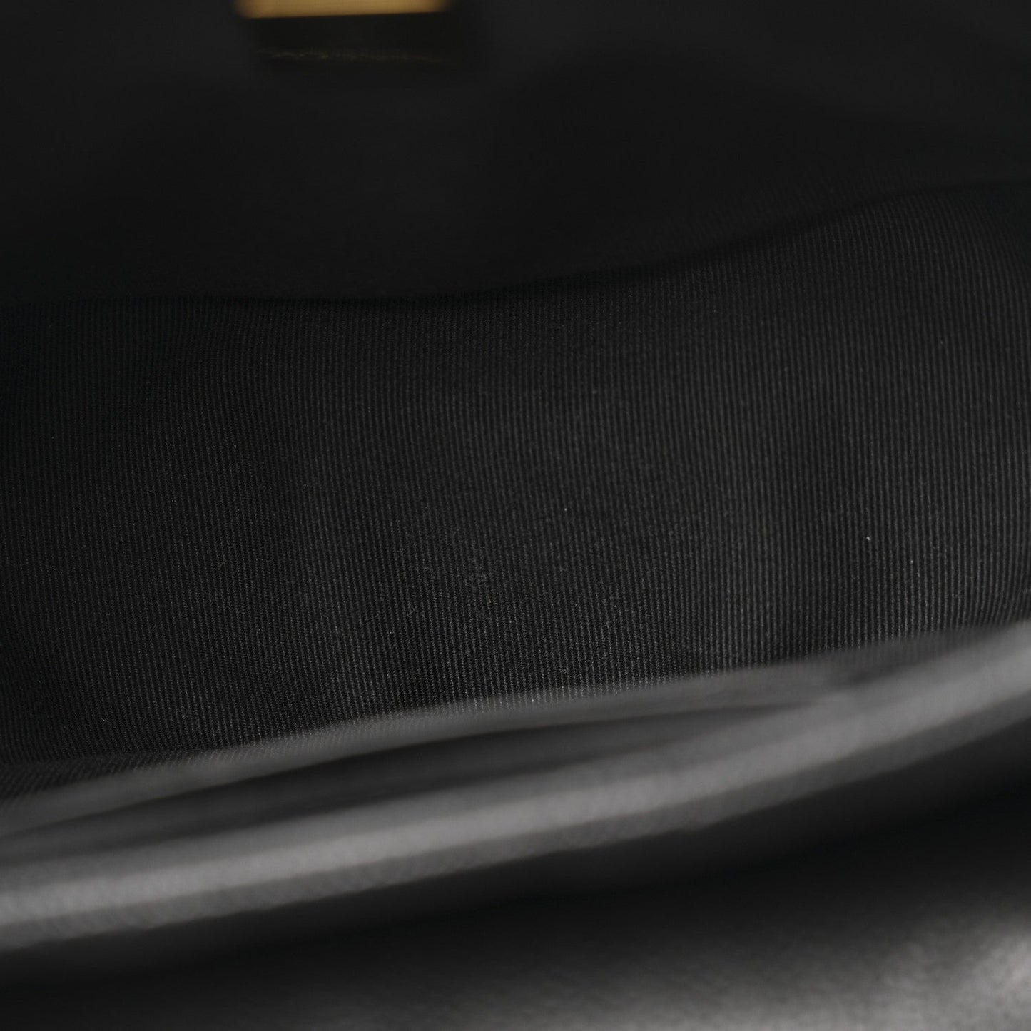 Caviar Quilted Small Messenger Flap Black