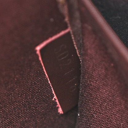 Vernis Pochette Felicie Chain Wallet Amarante