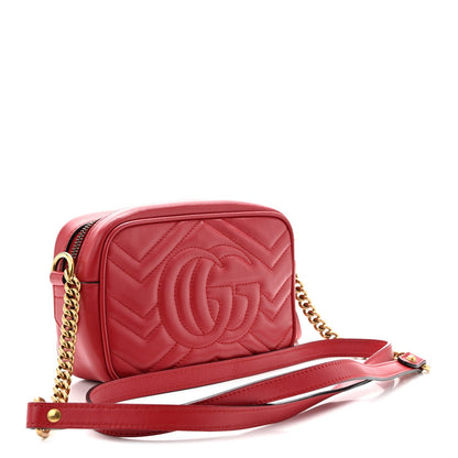 Calfskin Matelasse Mini GG Marmont Chain Shoulder Bag Hibiscus Red