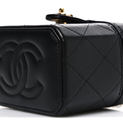 Lambskin Quilted Vanity Clutch With Chain Black