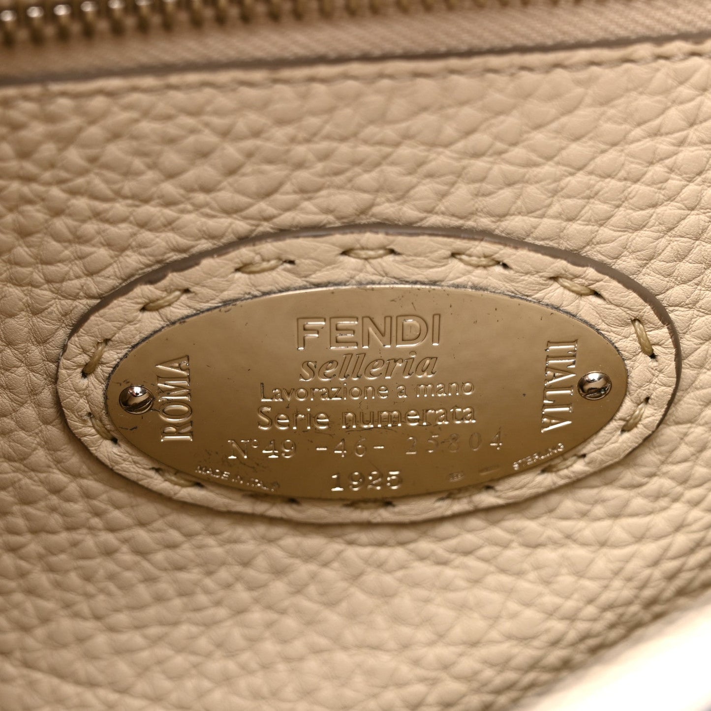Cuoio Romano Selleria Bi-Color Medium Peekaboo Iconic Satchel Asfalto Latte