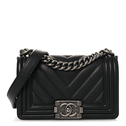 Lambskin Chevron Quilted Small Boy Flap Black