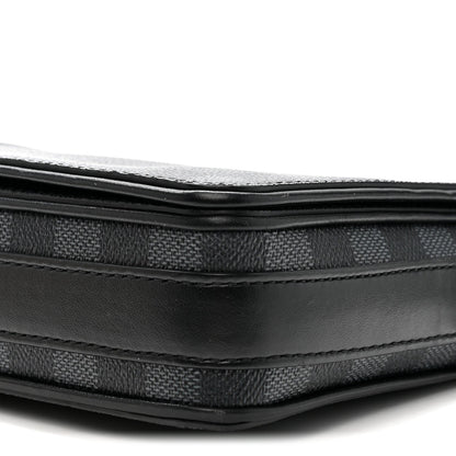 Damier Graphite 3D Studio Messenger