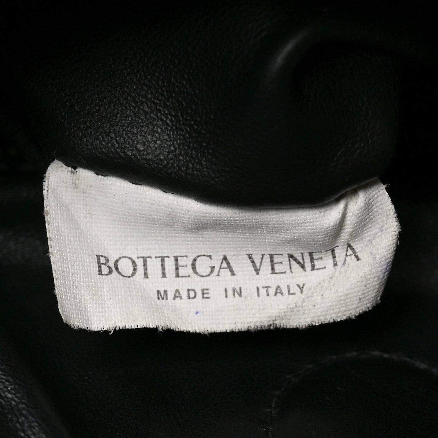 Calfskin Intrecciato Small Hop Black