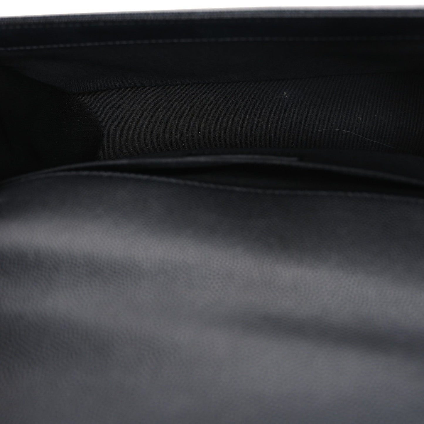 Caviar Quilted Medium Boy Flap Black