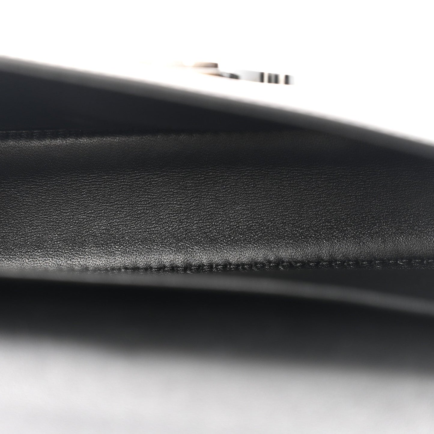 Shiny Calfskin Triomphe Chain Bag Black