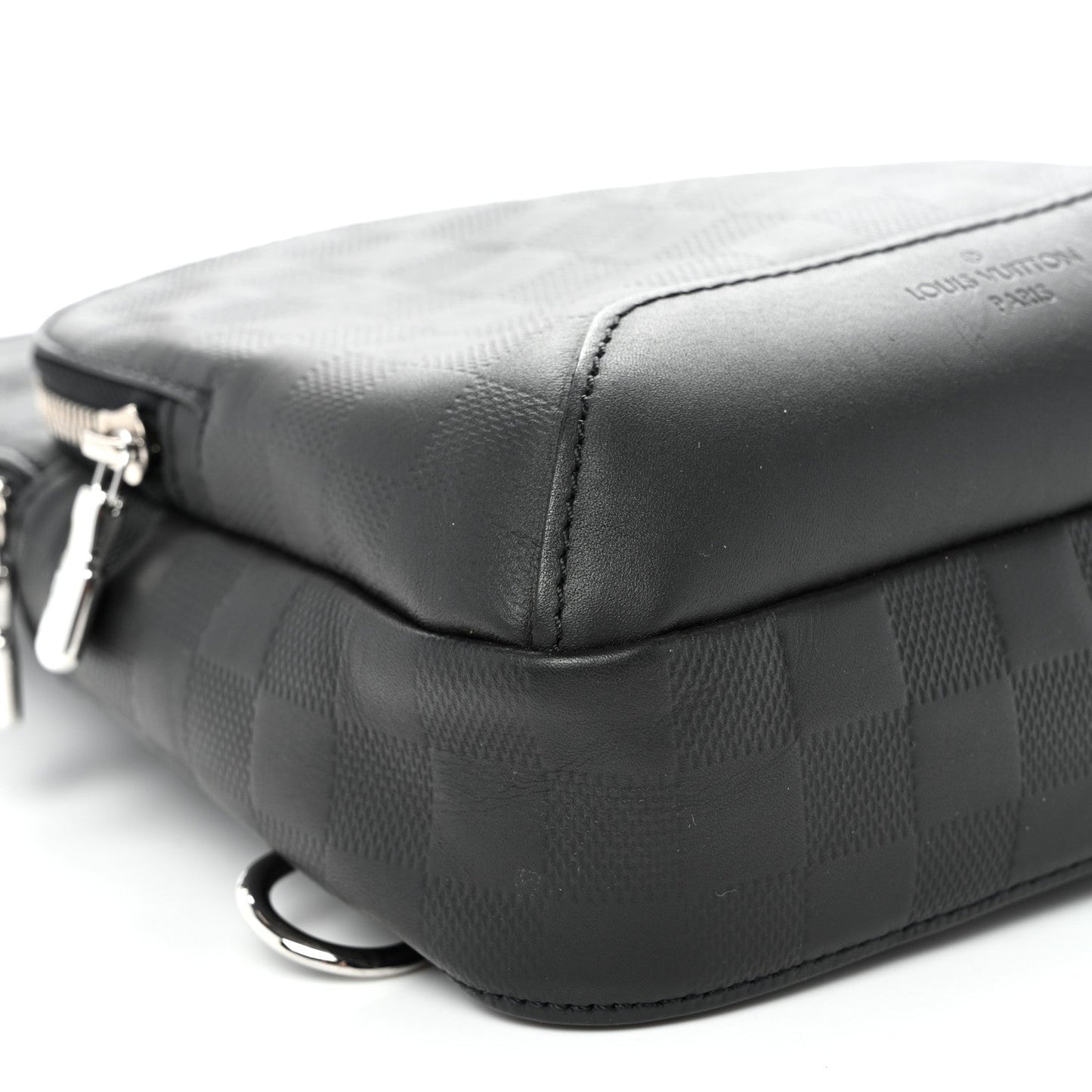 Damier Infini Avenue Sling Bag Onyx