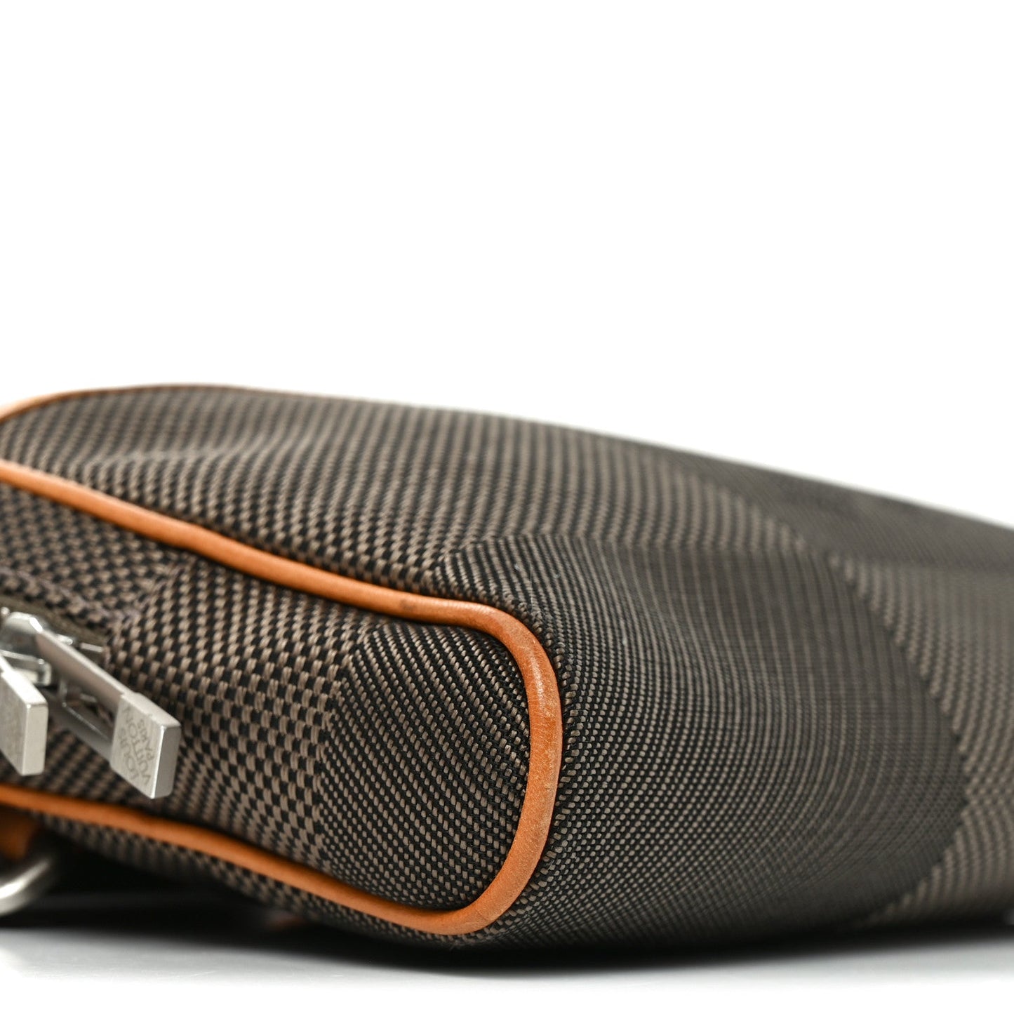 Damier Geant Acrobat Terre