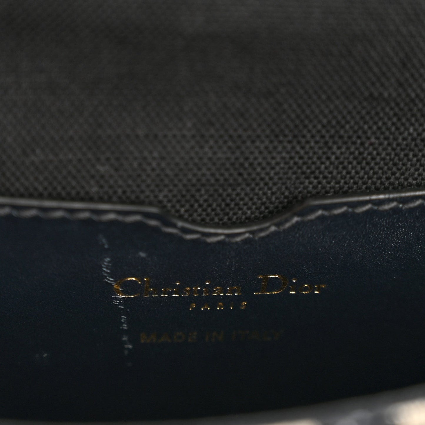 Oblique Medium Bobby Flap Blue