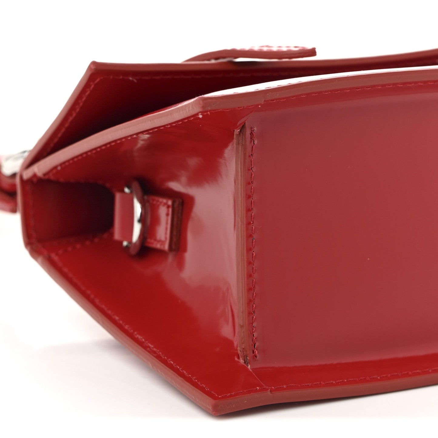 Glazed Calfskin Le Chiquito Boucle Moyen Red