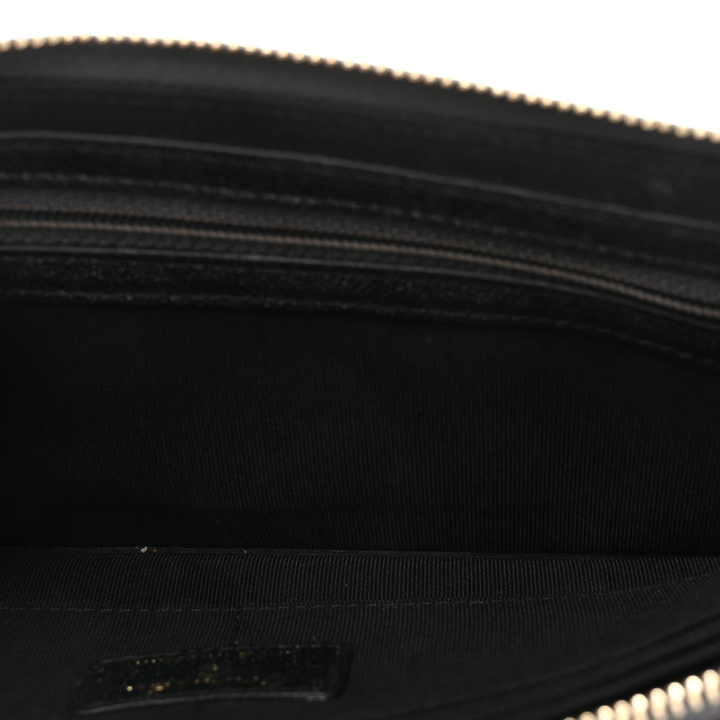 Iridescent Caviar Quilted Classic Pouch With Handle Black