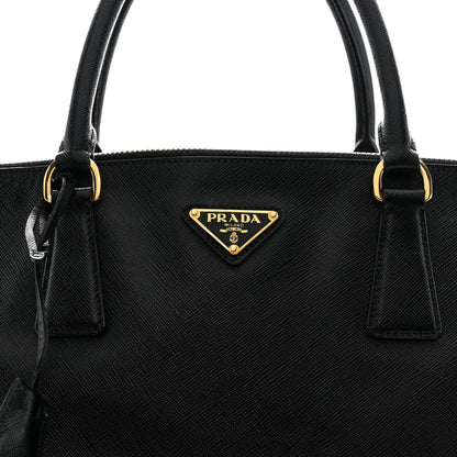 Saffiano Lux Extra Large Galleria Double Zip Tote Black