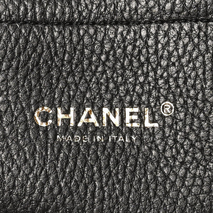 Grained Calfskin Stitched Urban Essentials Large Shopping Bag Black