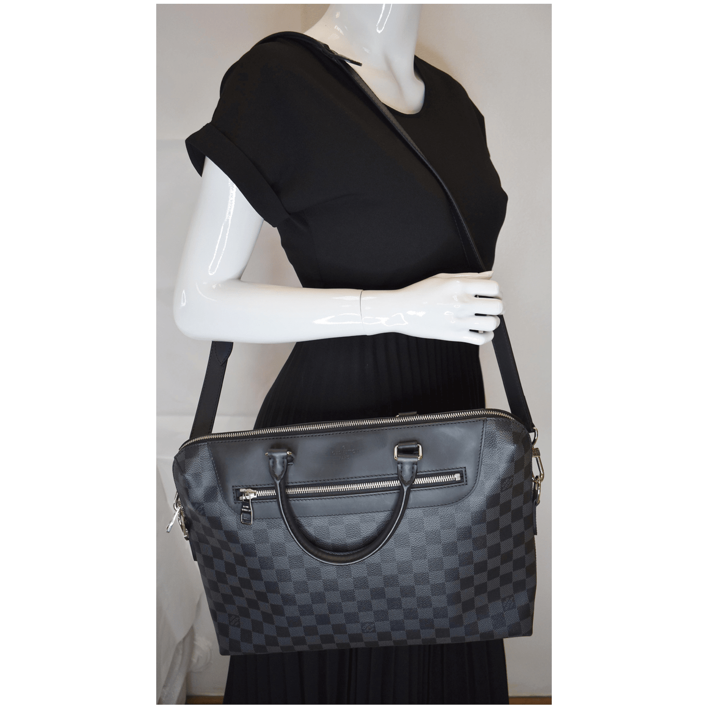 LOUIS VUITTON Porte-Documents Jour Graphite Briefcase Shoulder Bag Black