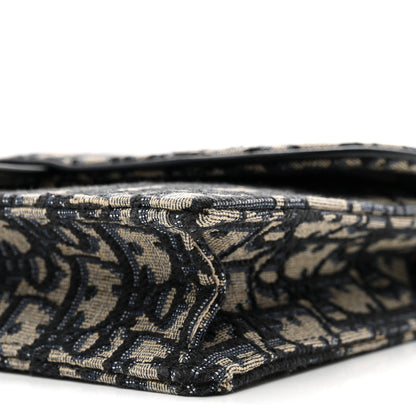 Oblique Saddle Chain Pouch Blue