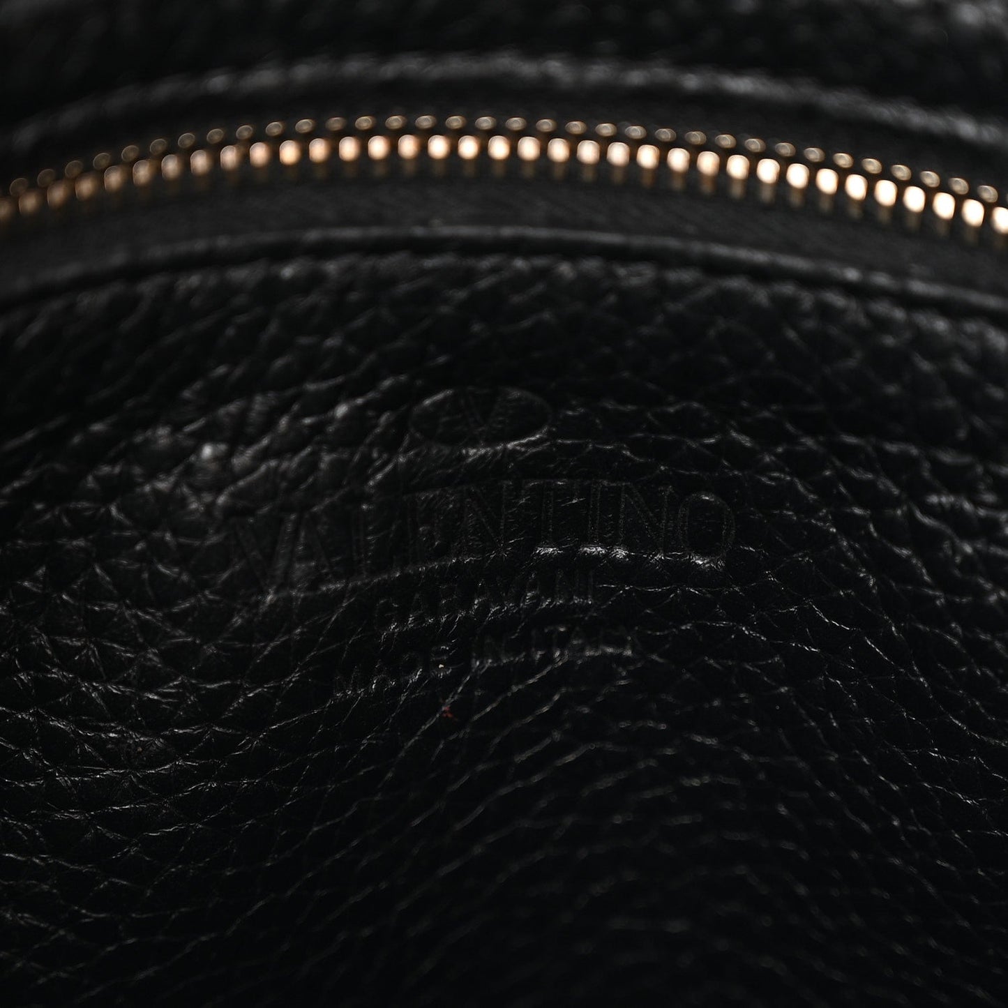 Pebbled Calfskin Mini Rockstud Flip-Lock Messenger Bag Black