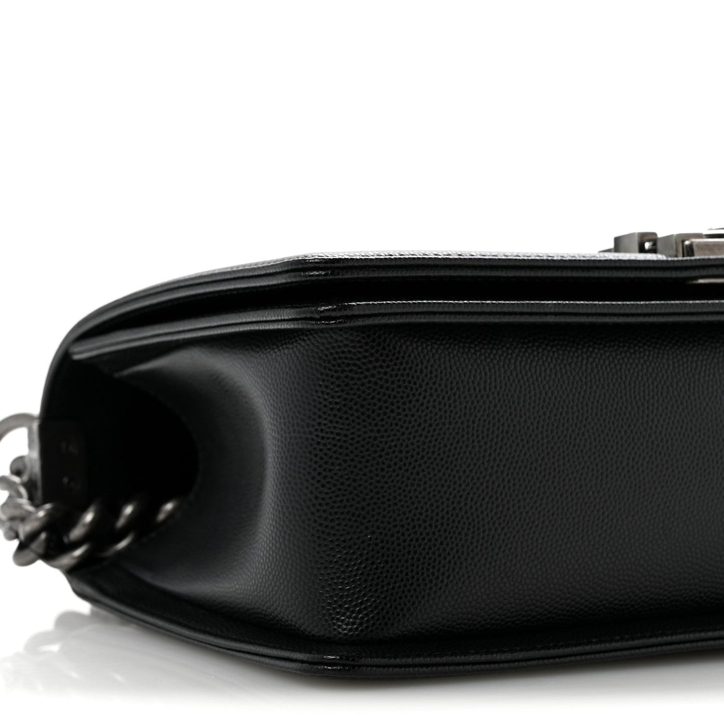 Caviar Quilted Medium Boy Flap Black