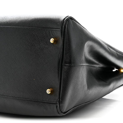 Saffiano Lux Extra Large Galleria Double Zip Tote Black