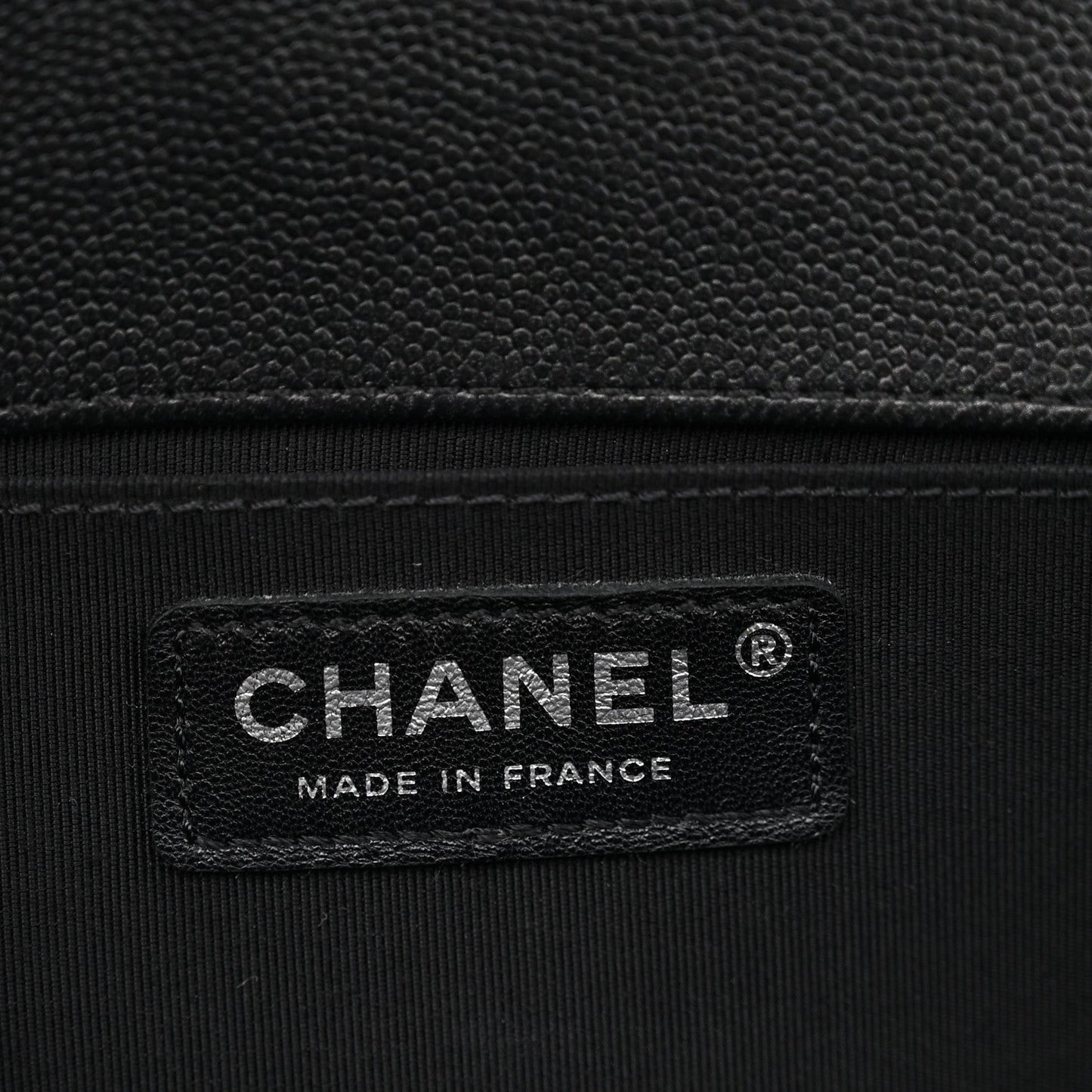 Caviar Quilted Medium Boy Flap So Black