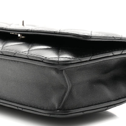 Lambskin Quilted CC Turnlock Wallet On Chain WOC Black