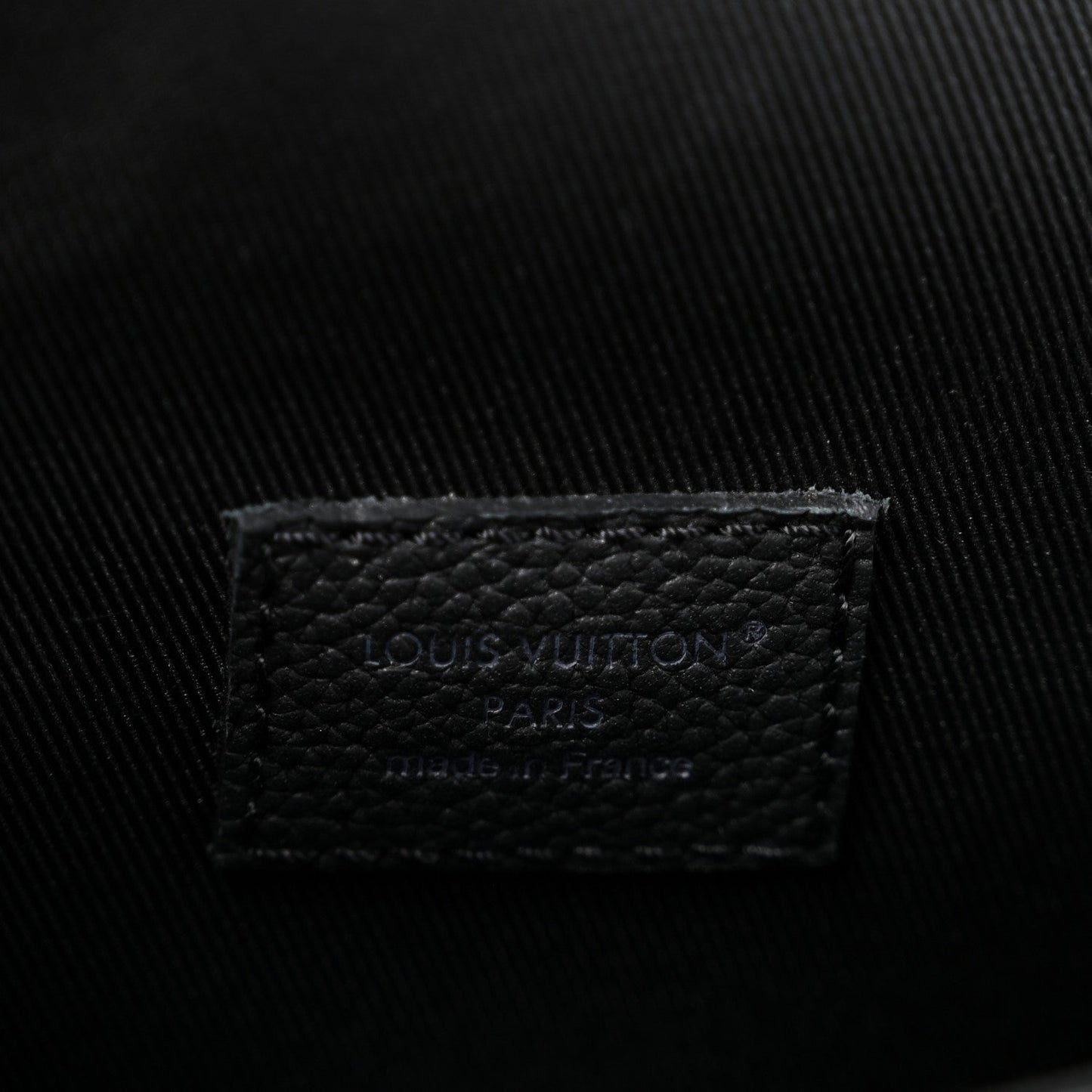 Damoflage Steamer Wearable Wallet Black