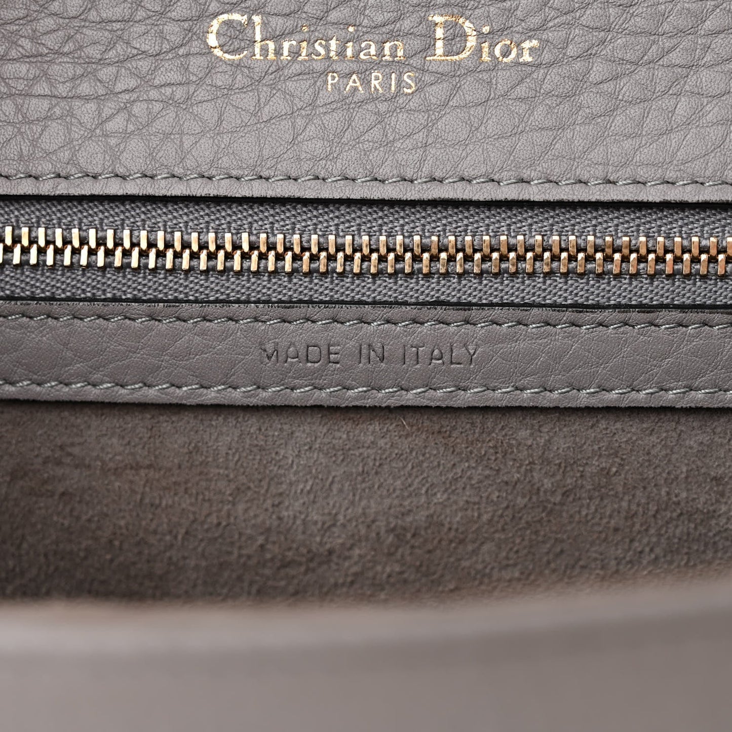 Grained Calfskin Medium Diorama Flap Bag Gris