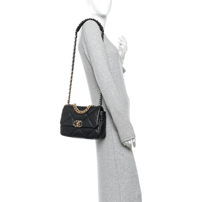 Lambskin Quilted Medium Chanel 19 Flap Black