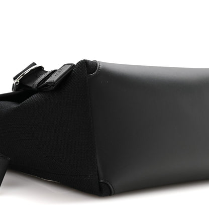 Canvas Embroidered Medium Jett Messenger Black White
