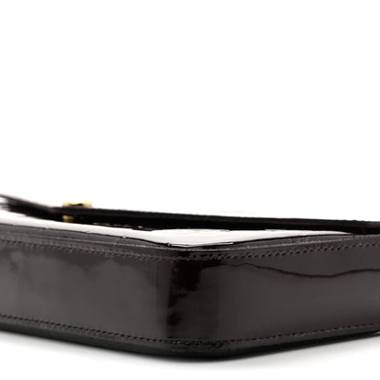Vernis Pochette Felicie Chain Wallet Amarante