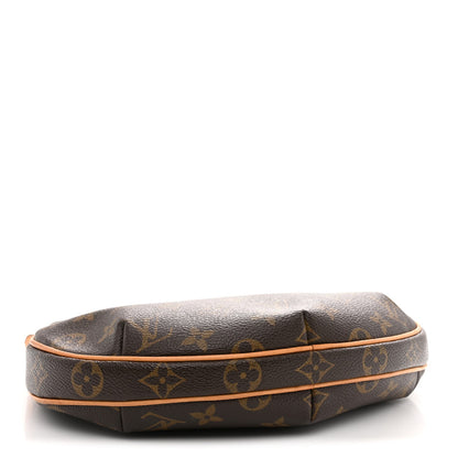 Monogram Croissant PM