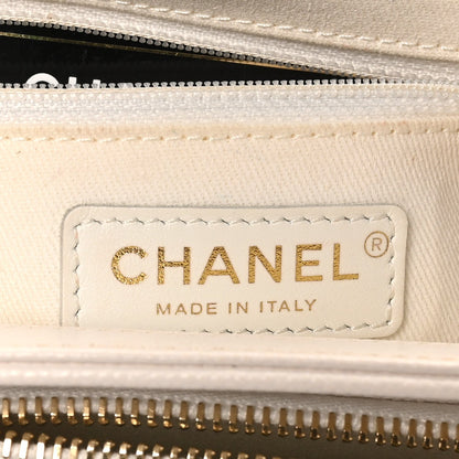 Caviar Quilted Medium Business Affinity Flap White