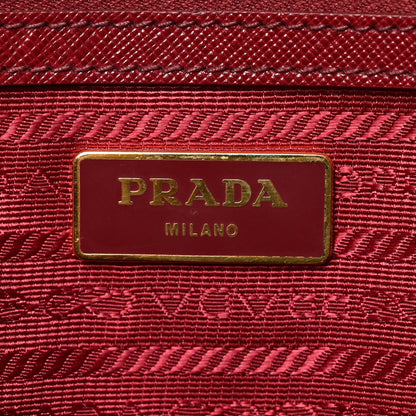Saffiano Lux Extra Large Galleria Double Zip Tote Cherry