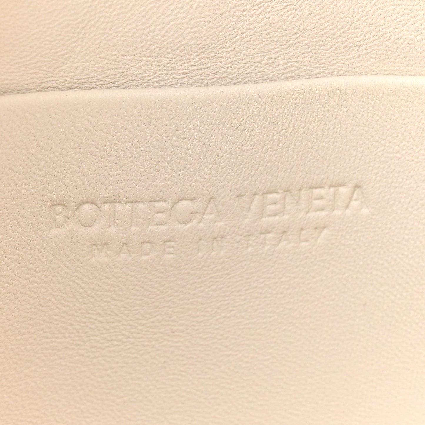 Calfskin Intrecciato Small Castello Bucket Bag White