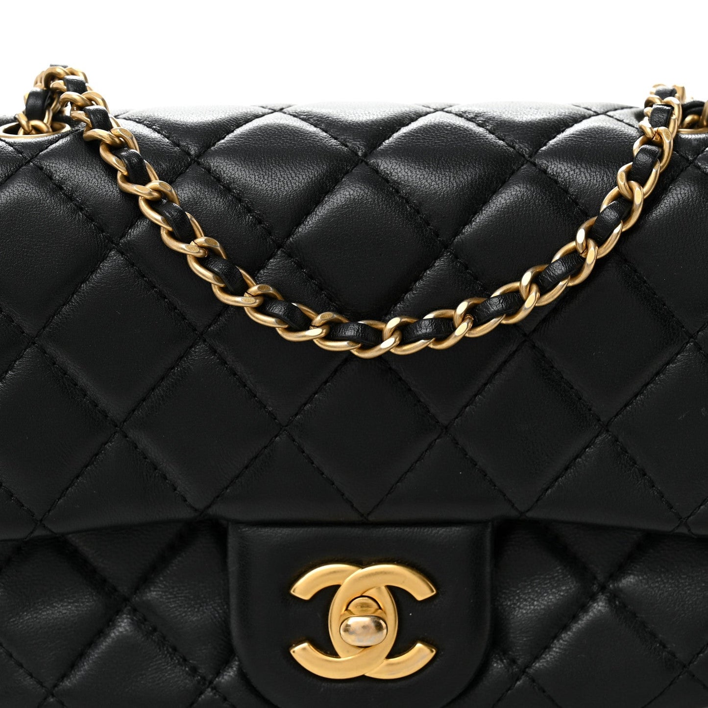 Lambskin Quilted Mini Pearl Crush Flap Black