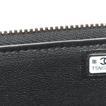 Shiny Lambskin Quilted Small Vanity Case With Chain Black