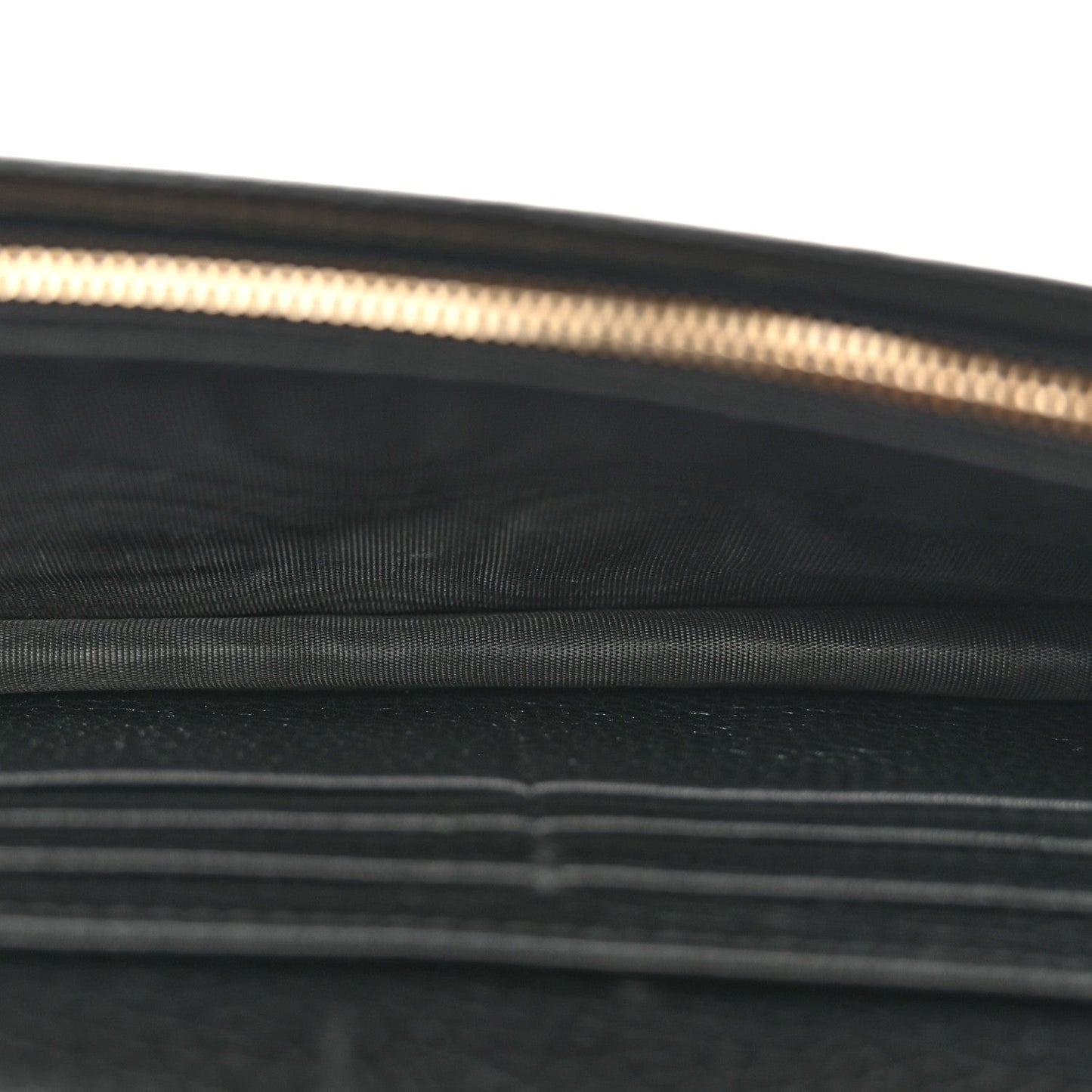 Pebbled Calfskin Soho Wallet On Chain Black