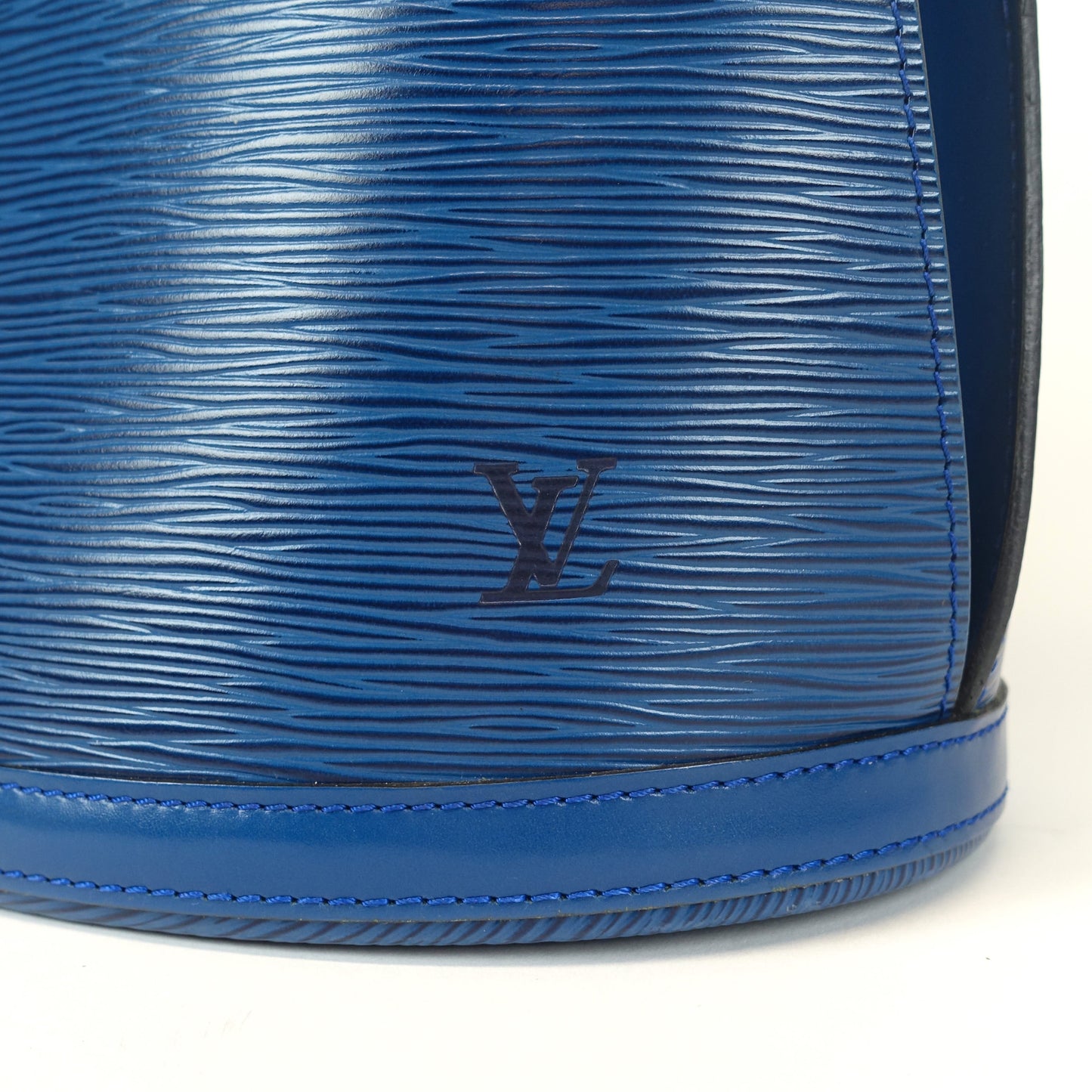 Louis Vuitto Cluny Shoulder Bag