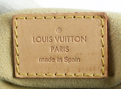 Louis Vuitto Artsy MM Monogram Canvas Shoulder Bag