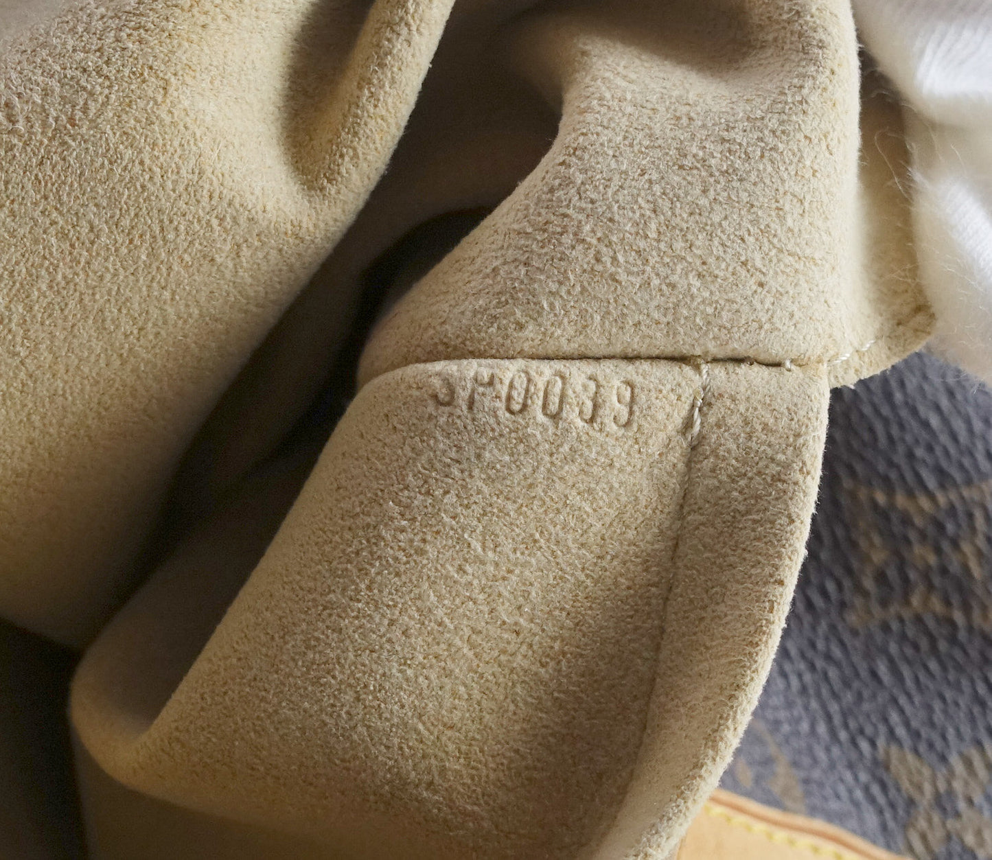 Louis Vuitto Galliera GM Monogram Canvas Shoulder Bag